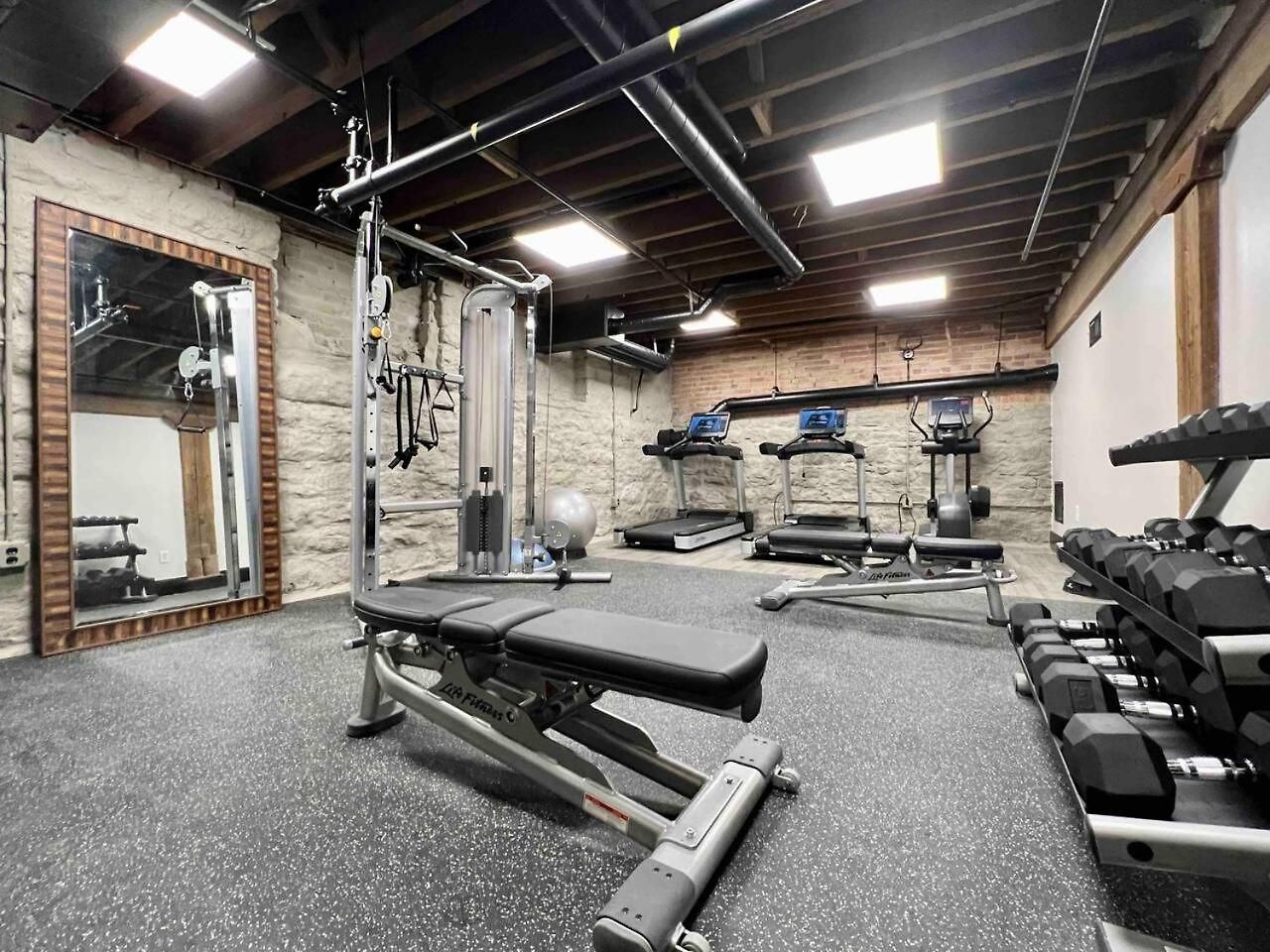 Apartment Rustic Loft W/ Speakeasy & Pool | Near Broadway Nashville