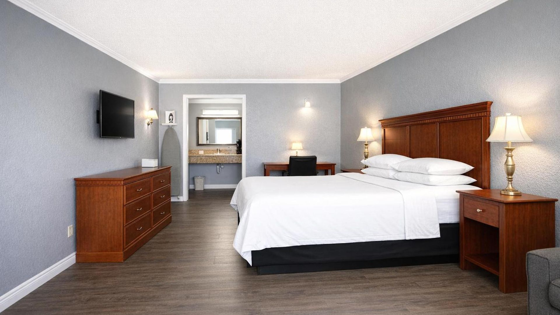 Hotel Quarters &