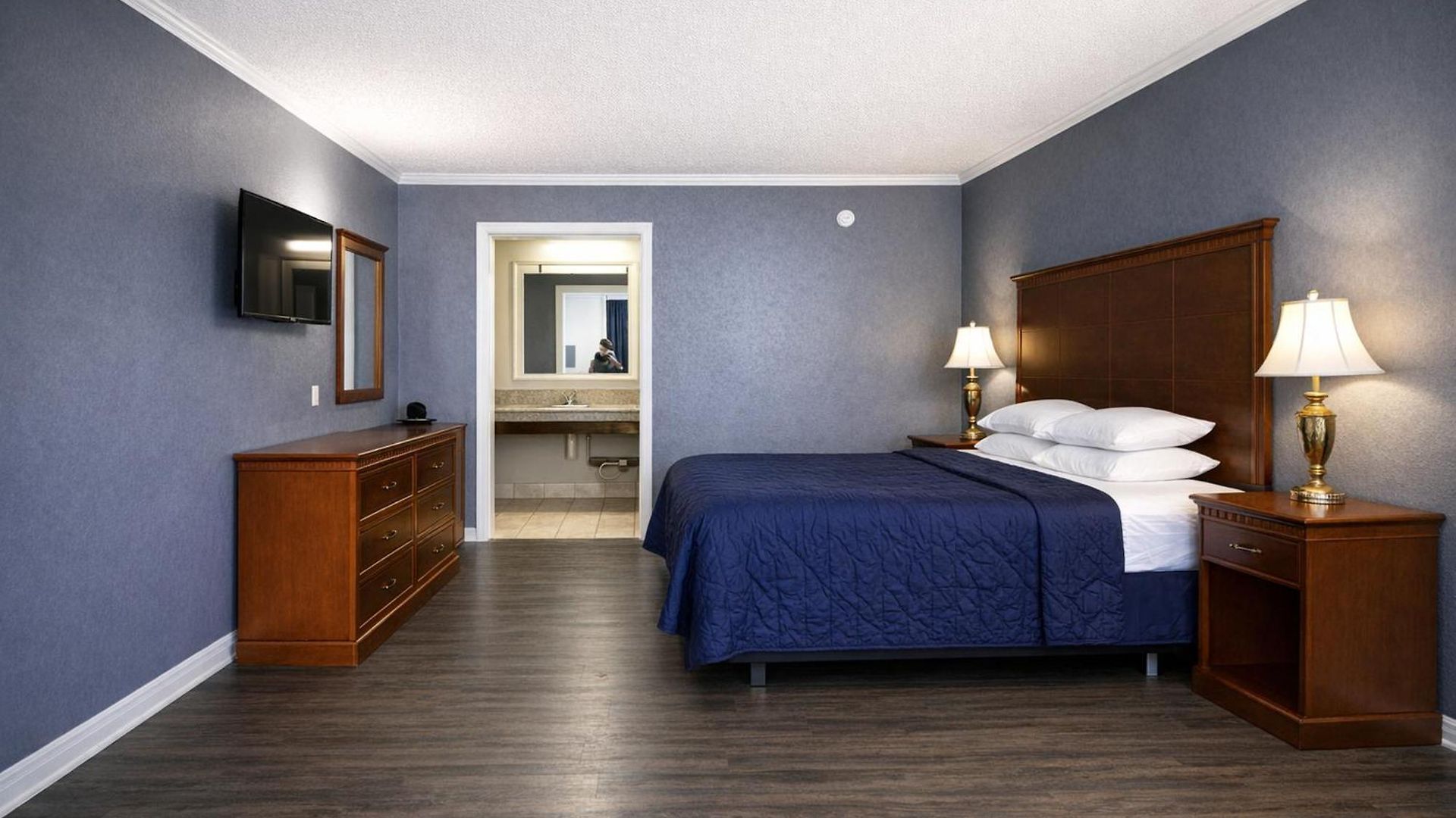 Hotel Quarters & Nashville