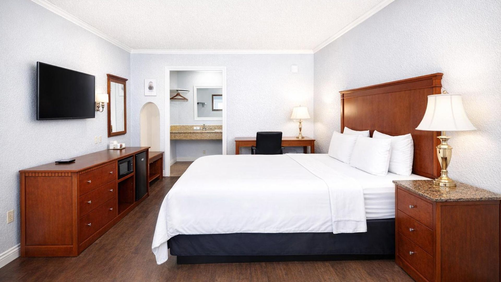 Quarters & Hotel 3*