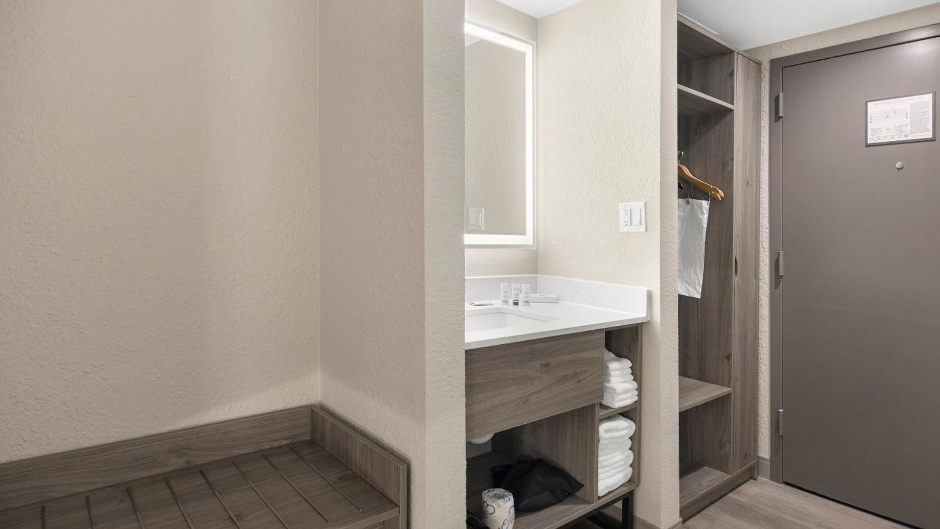 Hotel La Quinta By Wyndham Airport/opryland 3*