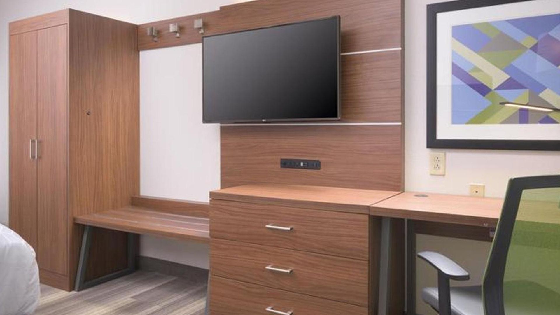 Express & - Metrocenter Downtown By Ihg Hotel