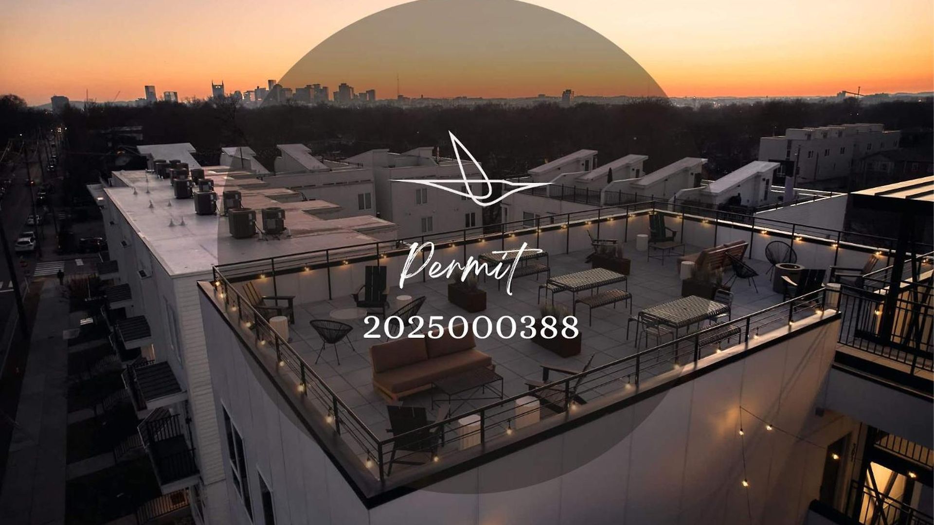Dreamy With Fireplace, Rooftop, Gym, Parking, Sleeps 5 With King Bed, Sleeper Sofa, Hidden Bunk, Shared Rooftop And Gym, Free Dedicated Parking, Minutes To Broadway, Five Points & Grand Ole Opry, 24 Hr Hospitality Nashville