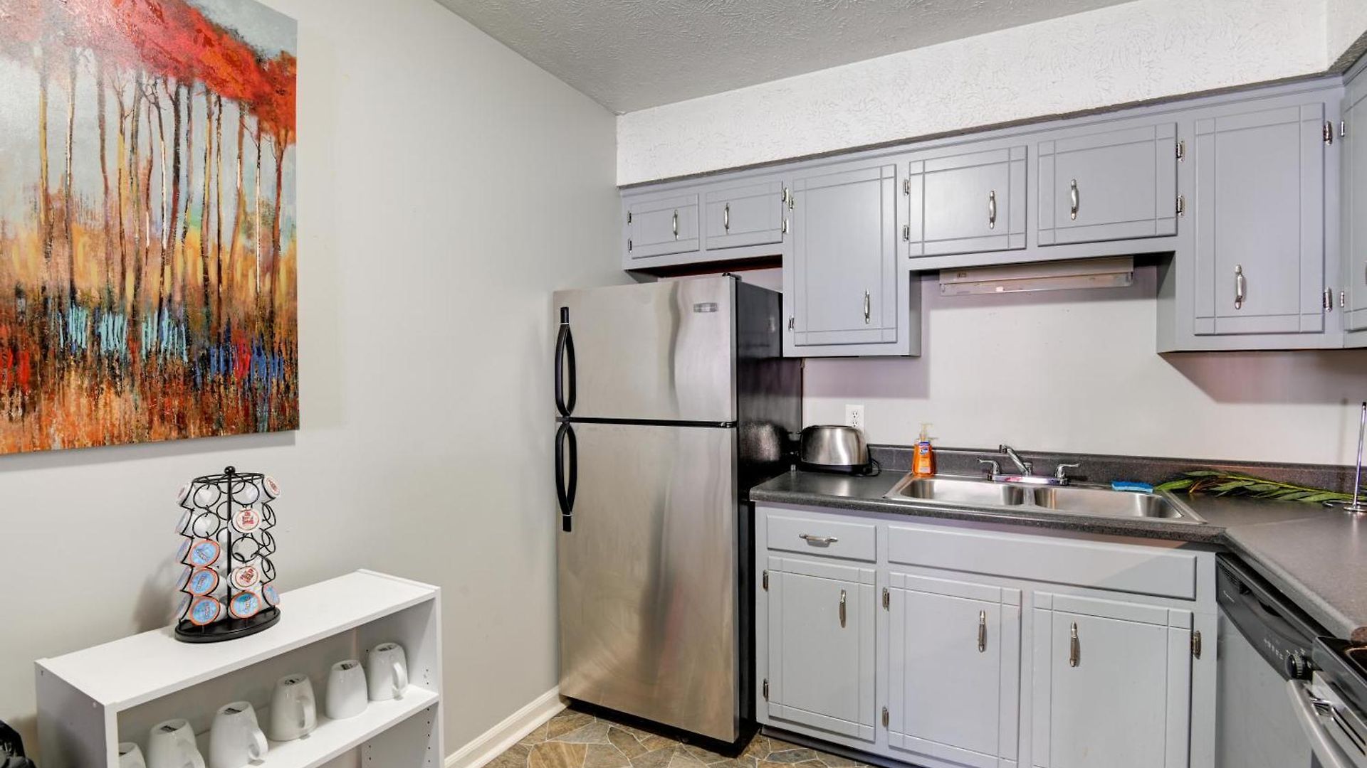 1 Mi To Dtwn: Pet-friendly In