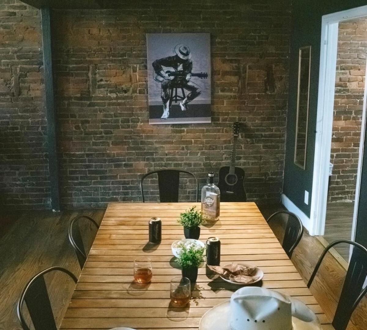 The Lofts At 107 Aparthotel