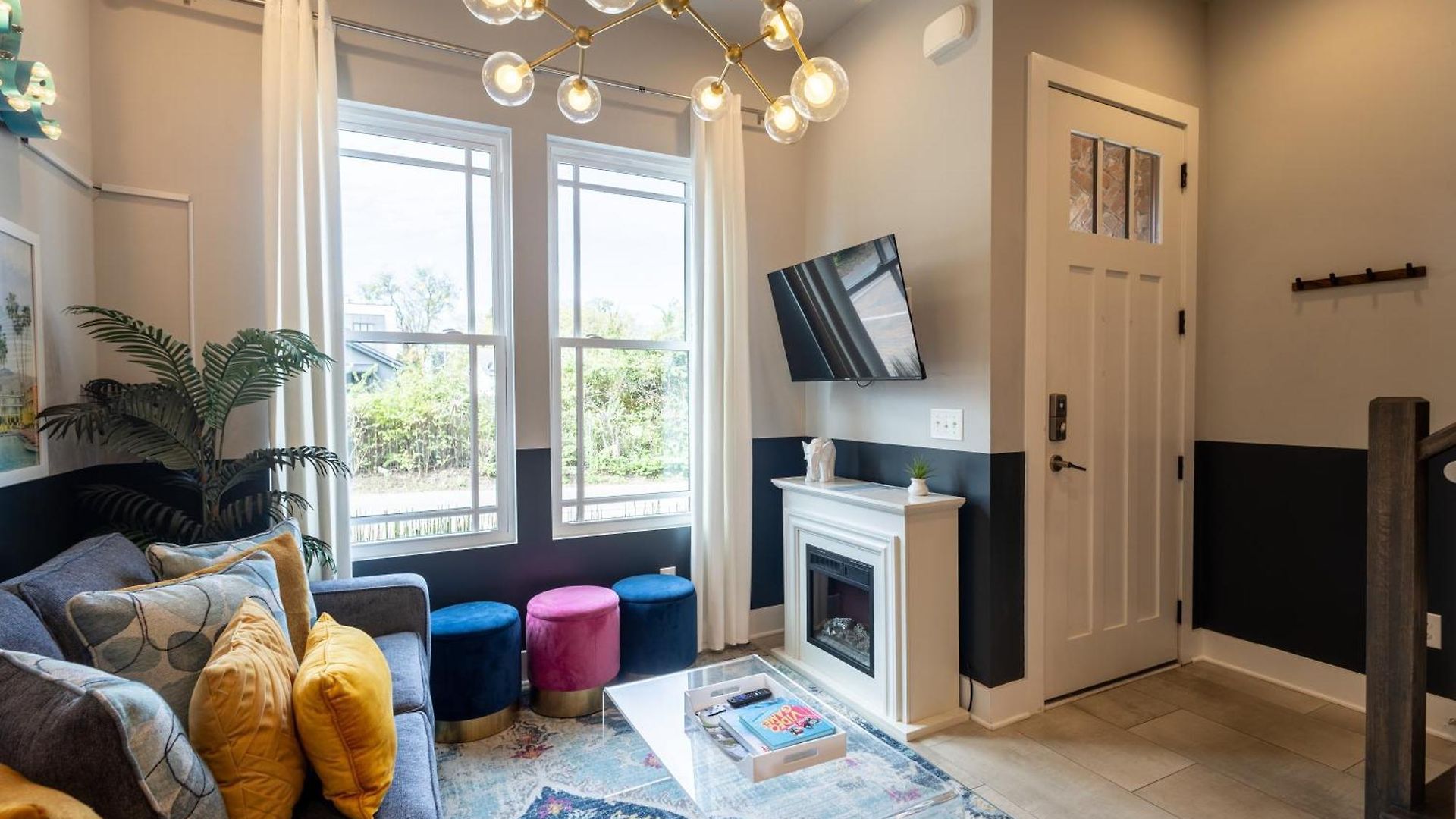 Heights Townhome With Free Parking & 3 Baths Nashville