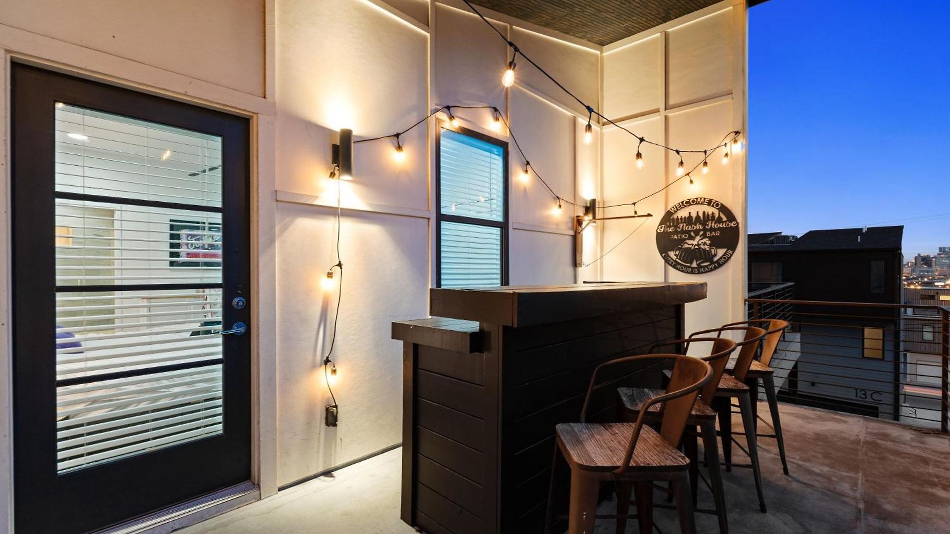 Balcony Bar, Grill & Firepit With A View And Sleeps 16 Only 8 To Broadway *