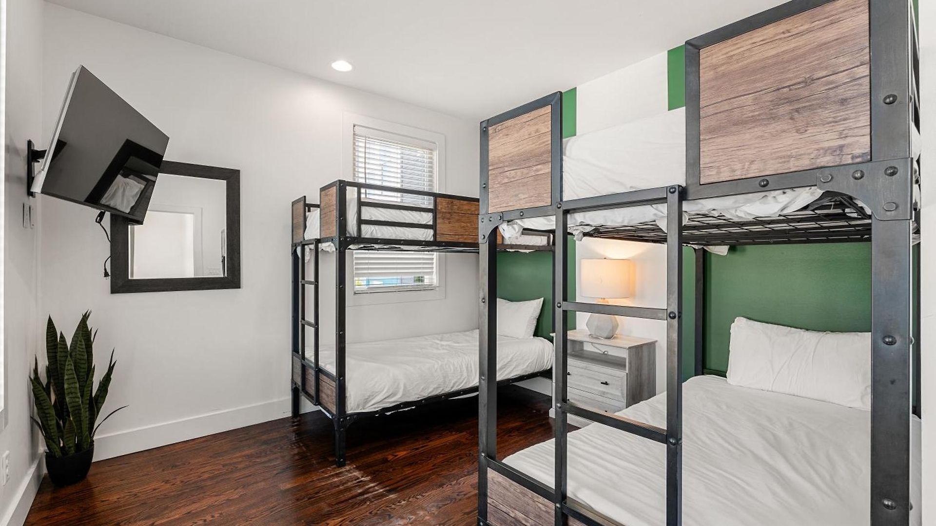 Holiday home Rooftop Golf Grill And Firepit With Downtown Views Only 8min To Broadway Nashville