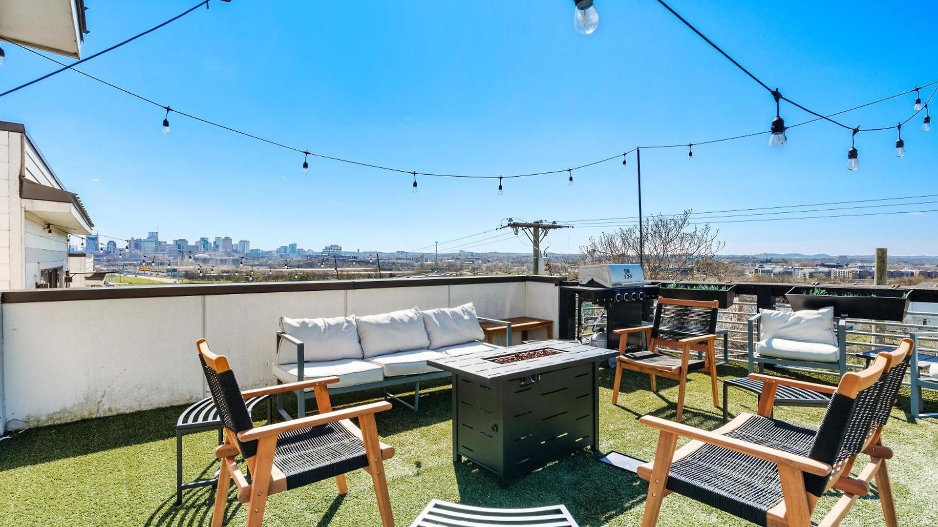 Holiday home Rooftop Golf Grill And Firepit With Downtown Views Only 8min To Broadway *
