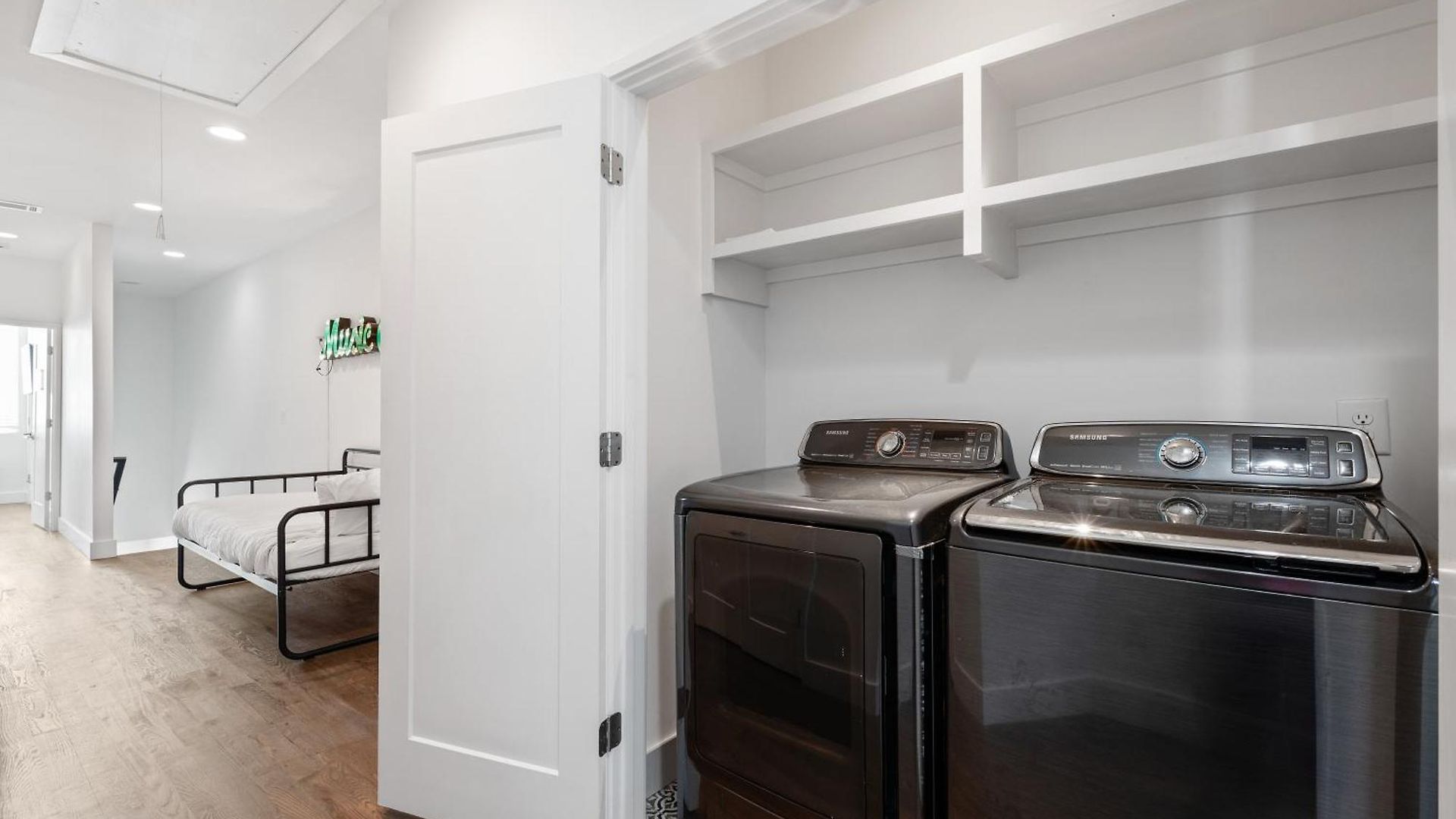 Balcony Bar, Grill & Firepit With A View And Sleeps 16 Only 8 To Broadway