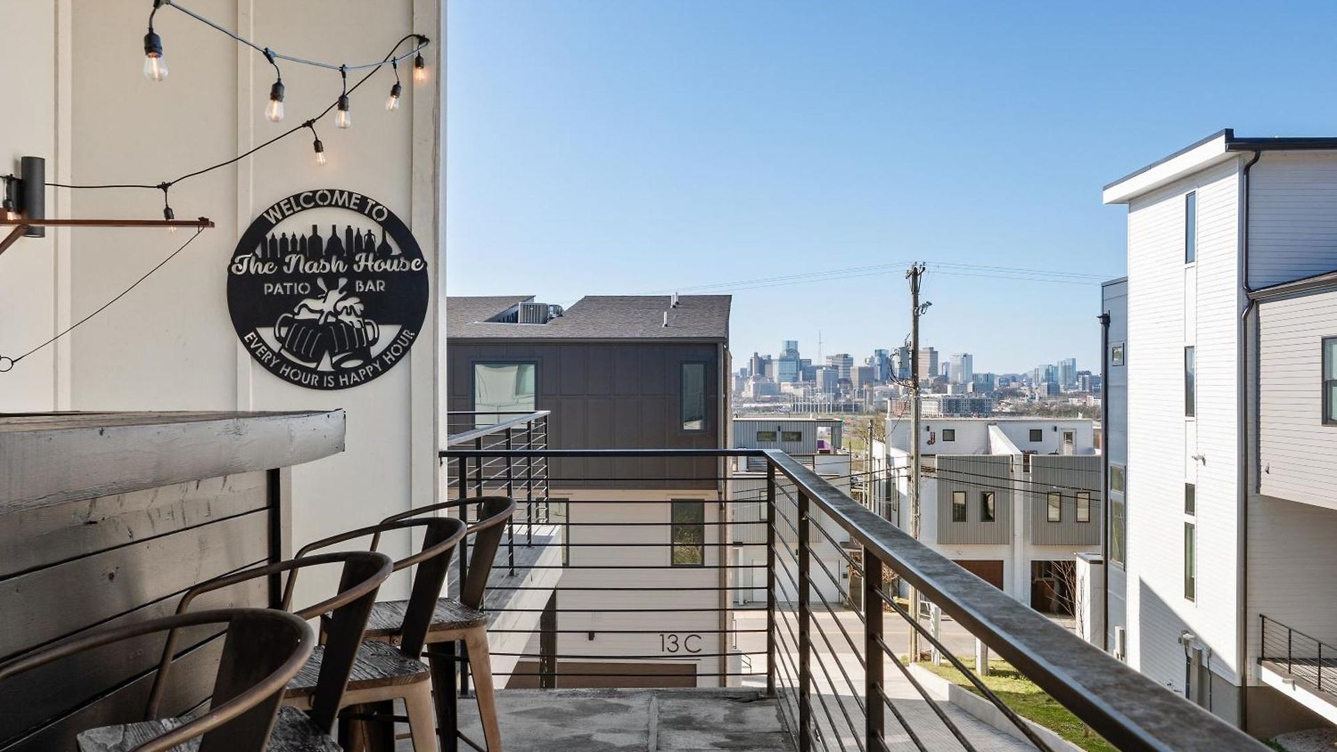 Holiday home Balcony Bar, Grill & Firepit With A View And Sleeps 16 Only 8 To Broadway