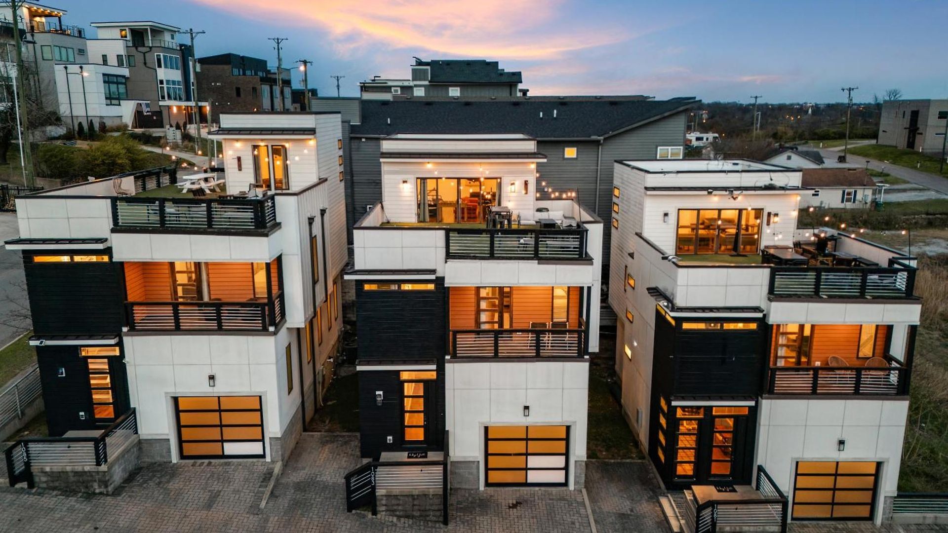 Holiday home Downtown Views With Rooftop Golf Grill And Firepit Only 8min To Broadway
