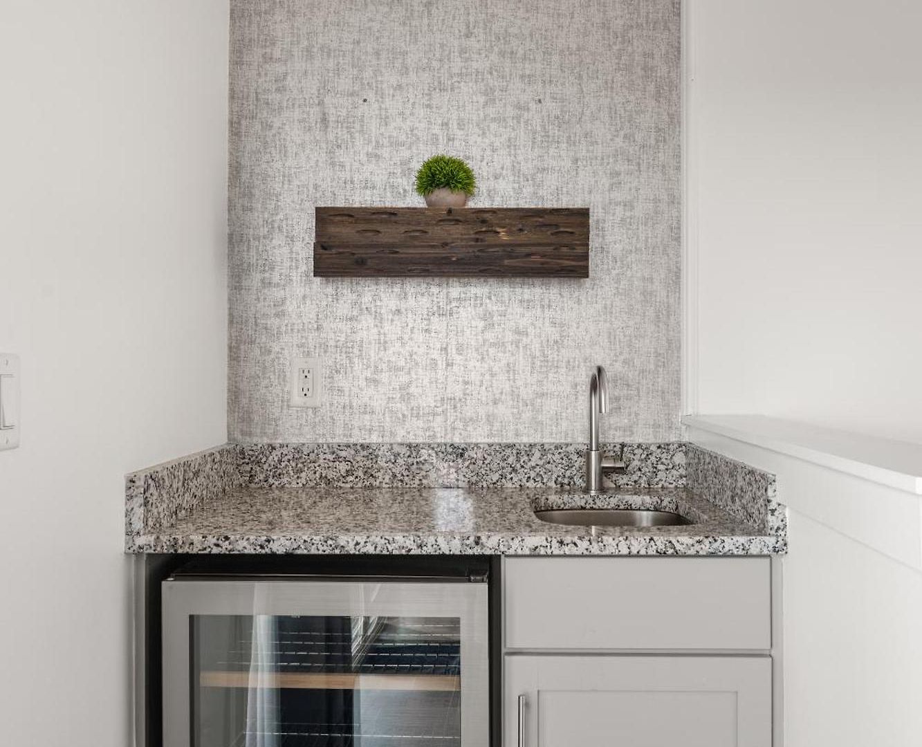 Downtown Views With Rooftop Golf Grill And Firepit Only 8min To Broadway * Nashville