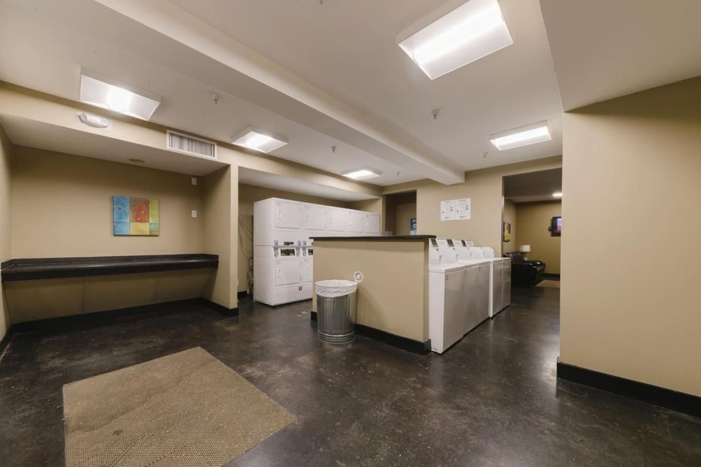 Nash Music City Condo, Sleeps 6, Walk To Broadway Nashville
