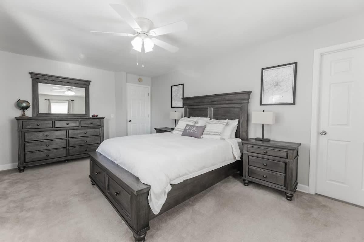 Cozy Retreat 10 Min To Broadway Holiday home