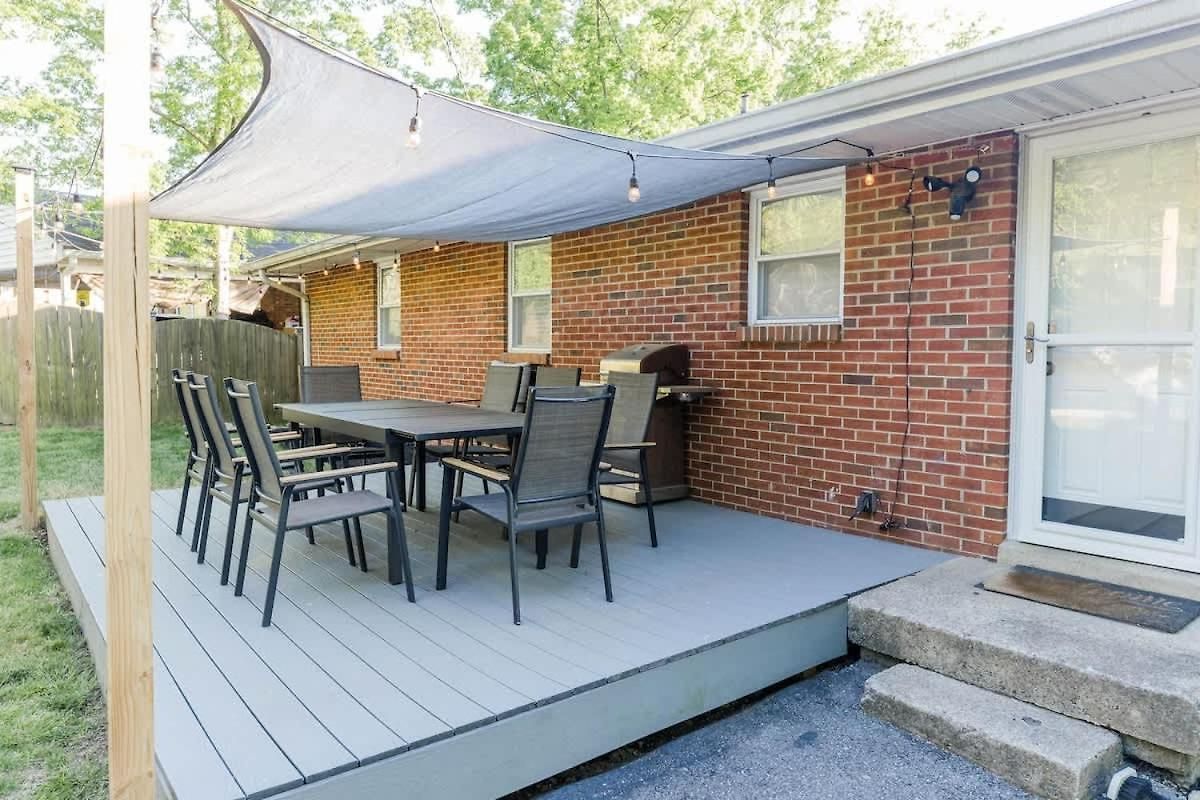 Cozy Retreat 10 Min To Broadway Holiday home