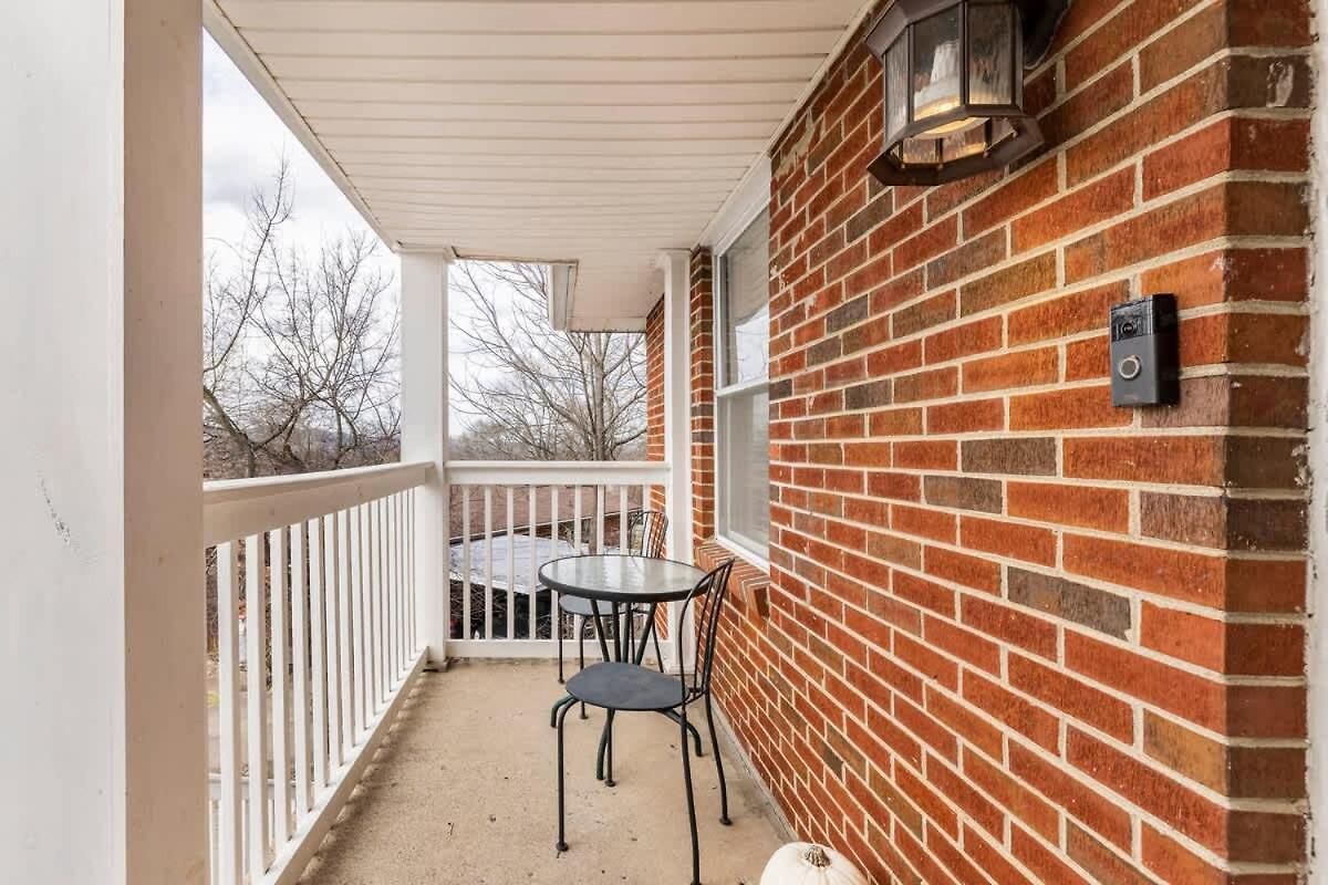 Holiday home Cozy Retreat 10 Min To Broadway *