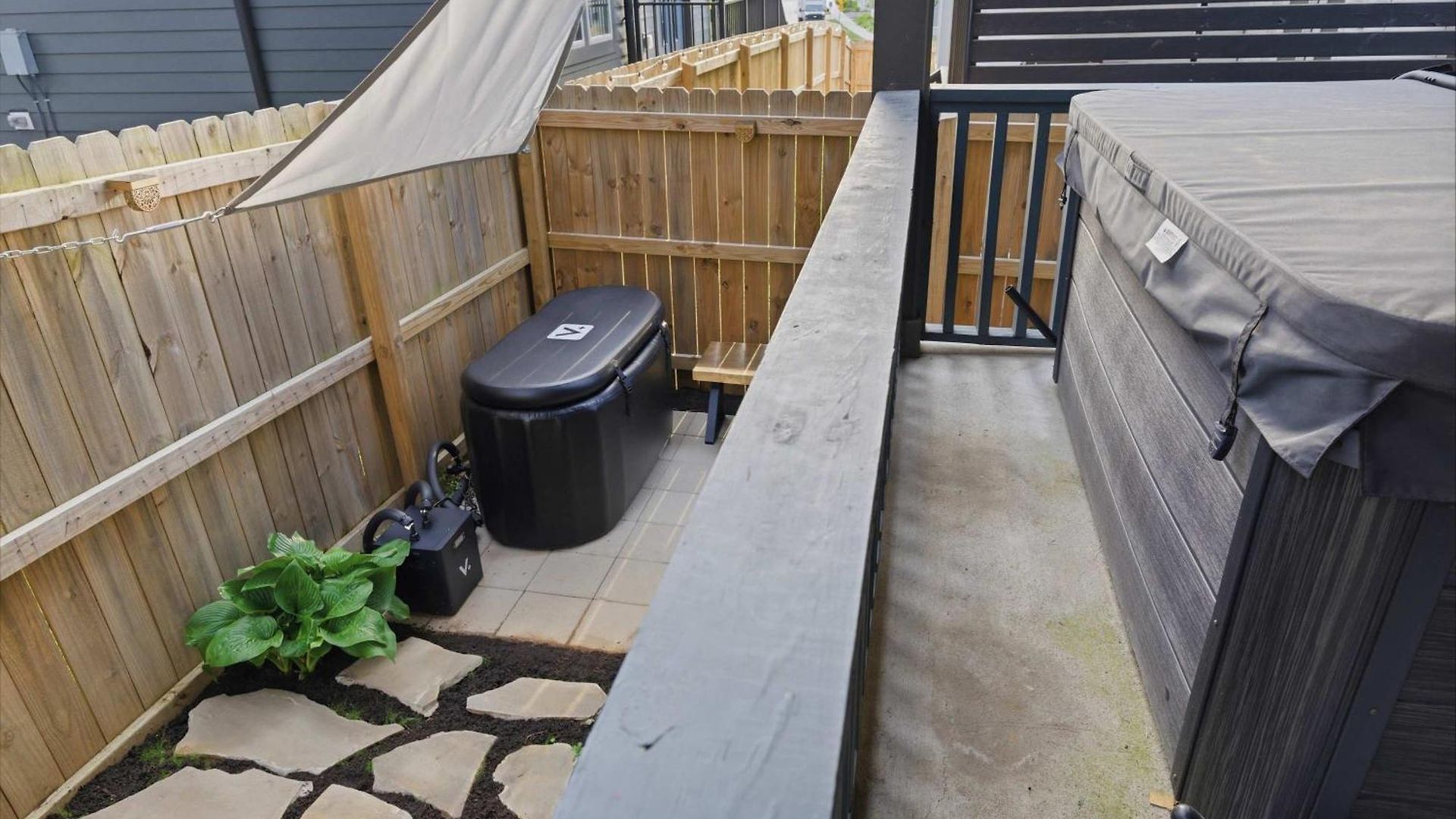 Designer Single Family House-rooftop- Hot Tub