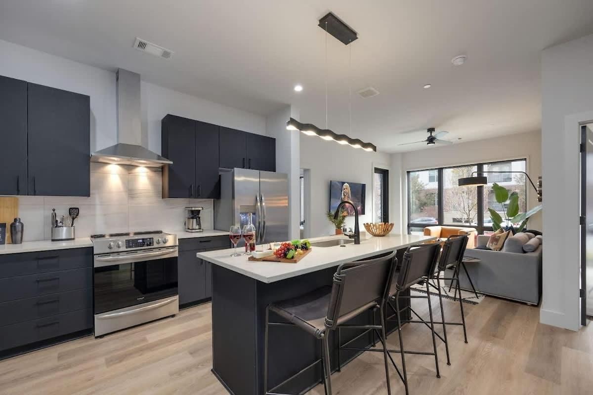 Vandy Vinyl - Odyssey - Minutes To Broadway