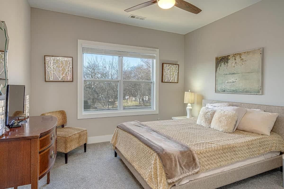 Holiday home Cultured Coach - Music Row - Mins To Downtown Nashville