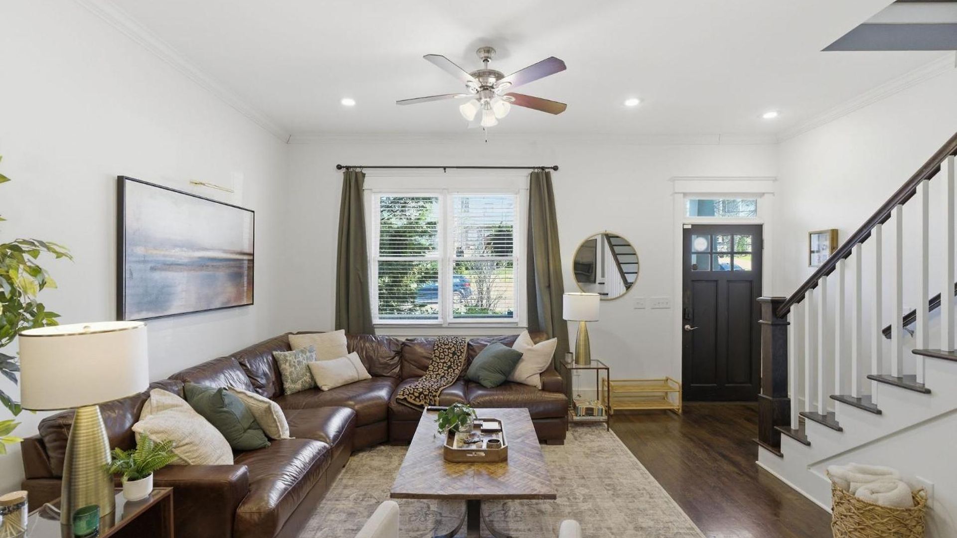 New 7 Mins To Broadway Sleeps 8 *