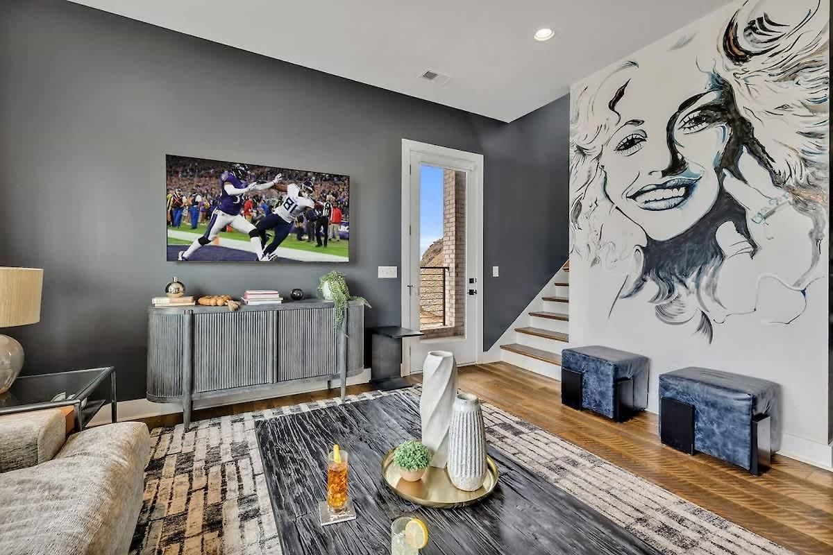 Downtown Dolly - Heart Of Gulch - Rooftop Hot Tub Holiday home *