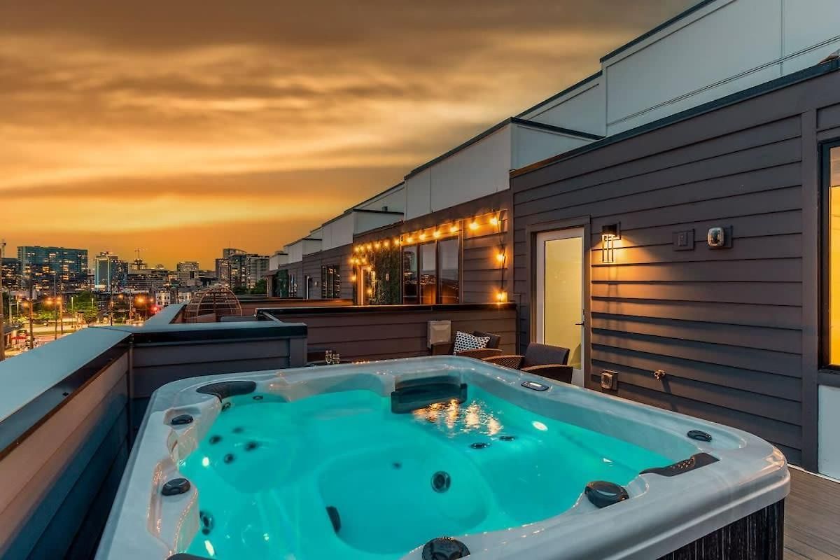 Holiday home Luxe-tennessee Row-heart Of Gulch-mins To Broadway Nashville