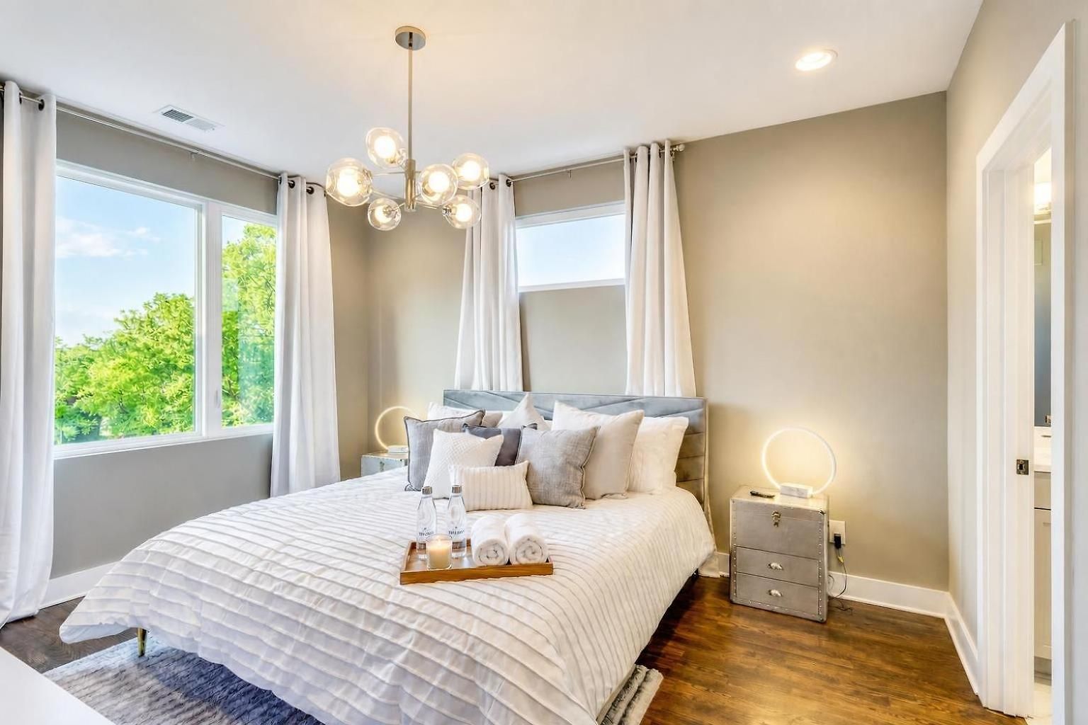 New Nashvegas Downtown Rooftop Views 13beds Holiday home *