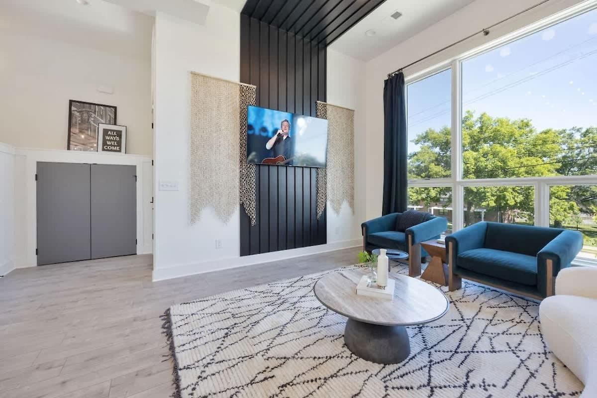 Luxe-elevate-modern Luxury-stunning Views