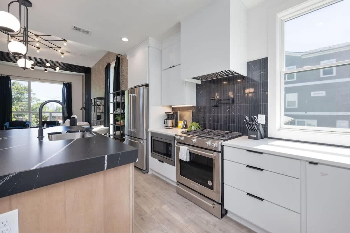 Luxe-elevate-modern Luxury-stunning Views Holiday home Nashville