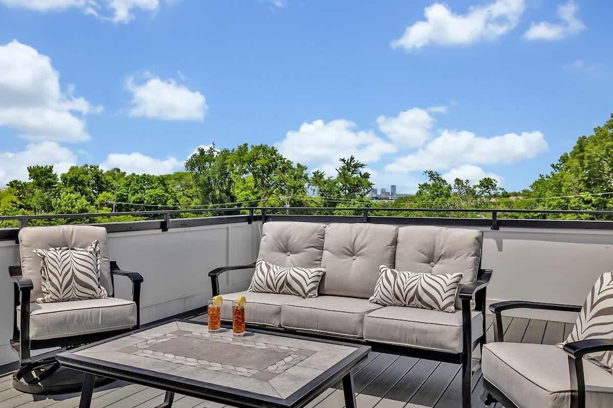 Holiday home Bass - Private Rooftop - 8 Mins To Broadway *