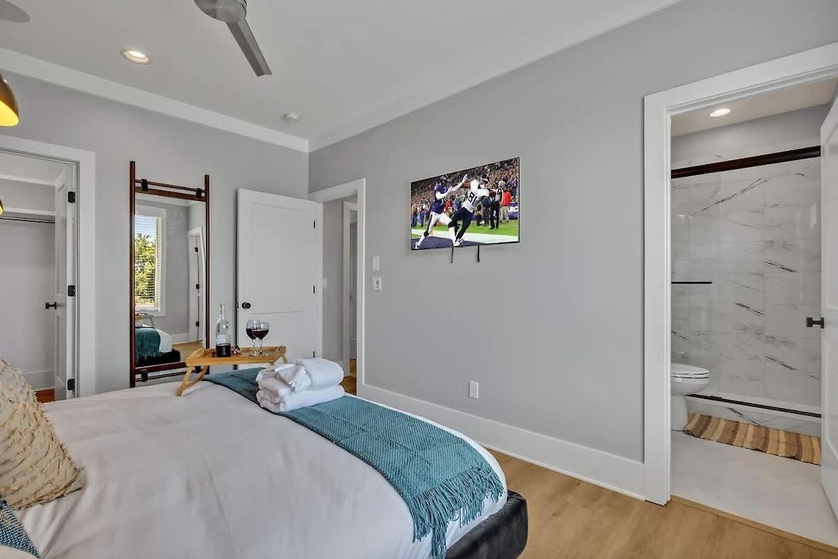 Tenor - Private Rooftop - 8 Mins To Broadway Holiday home