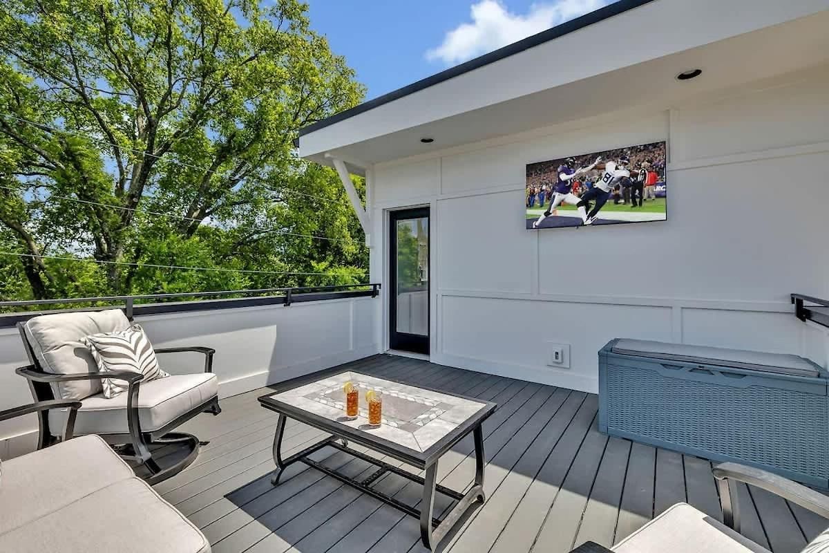Bass - Private Rooftop - 8 Mins To Broadway Holiday home