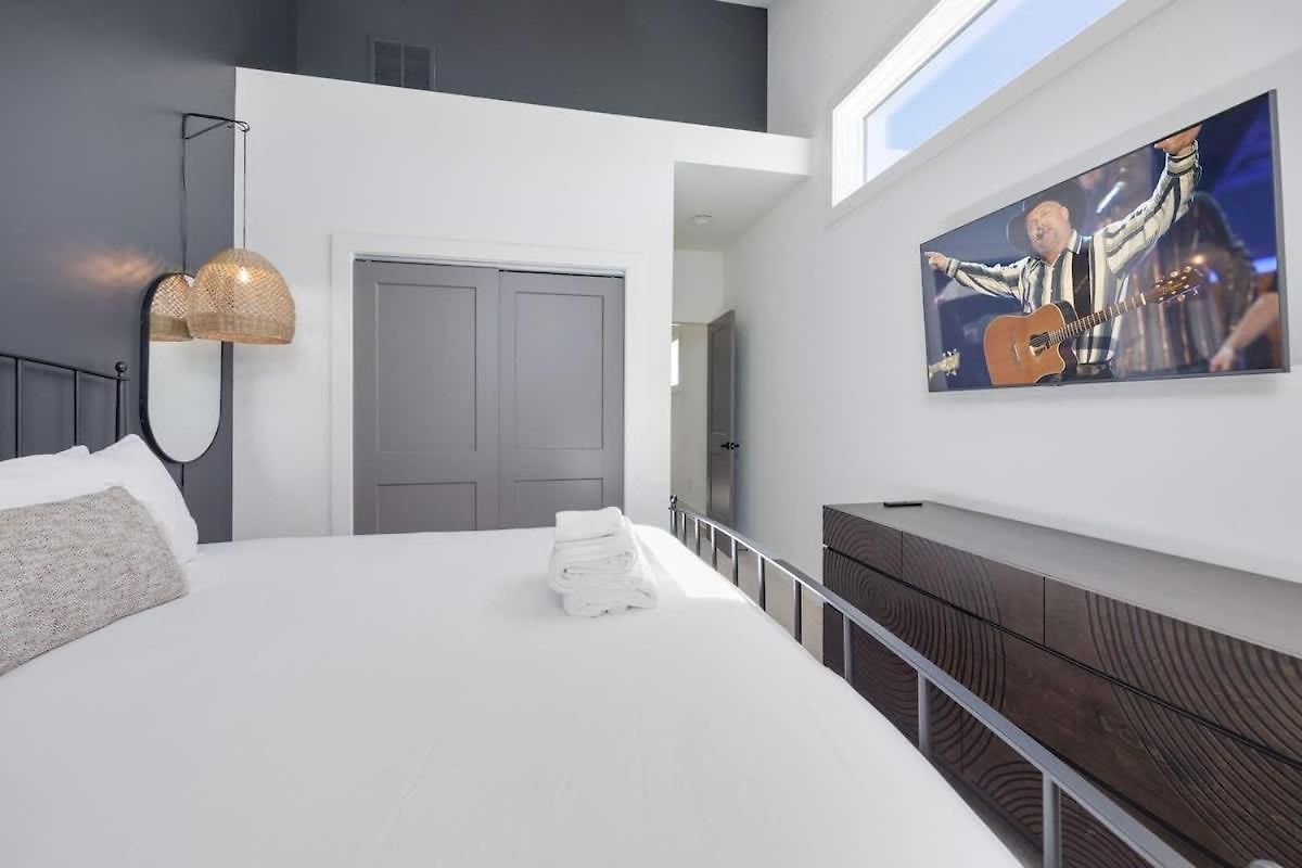 Luxe-elevate-modern Luxury-stunning Views Nashville