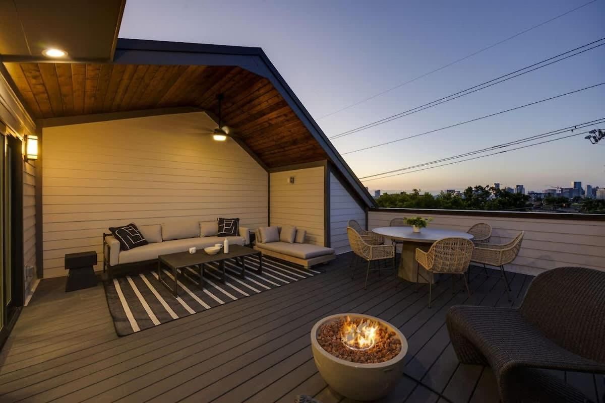 Luxe-elevate-modern Luxury-stunning Views Holiday home Nashville