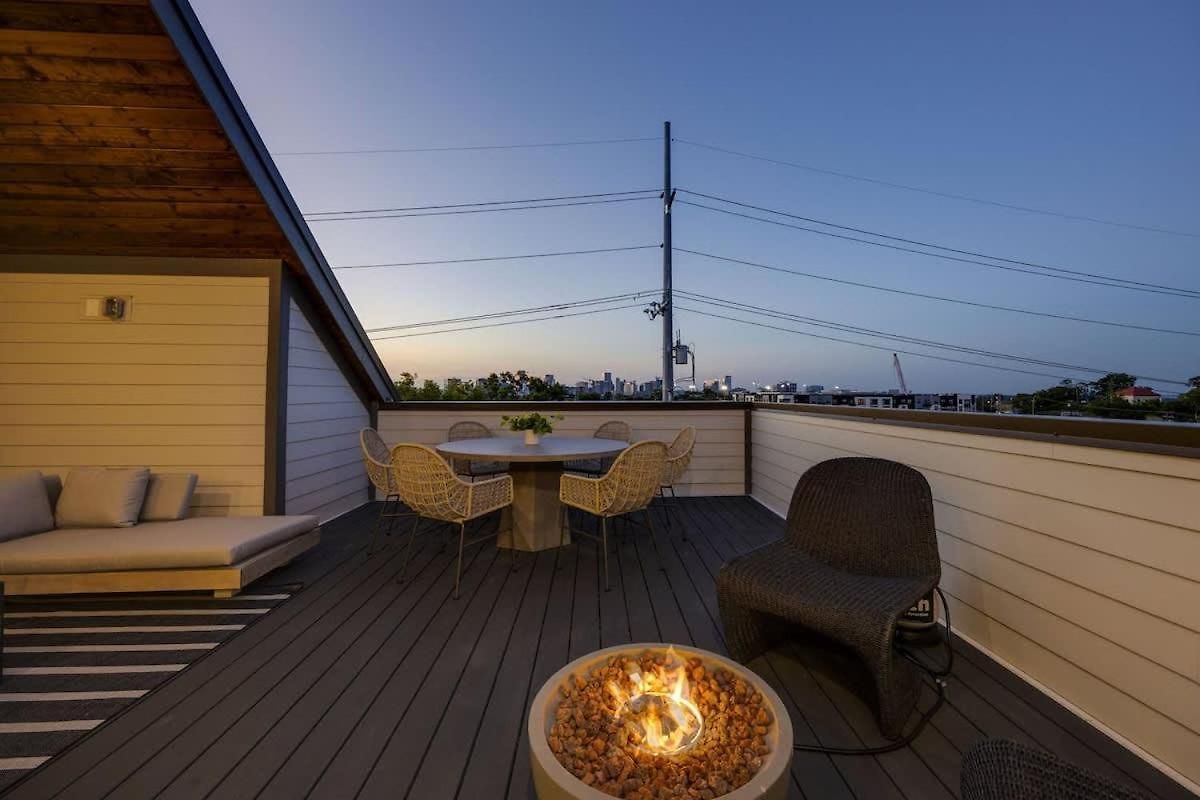 Luxe-elevate-modern Luxury-stunning Views Nashville