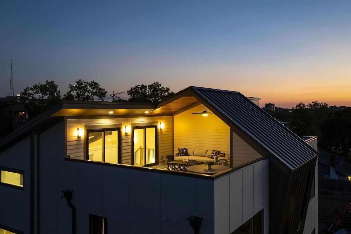 Luxe-elevate-modern Luxury-stunning Views Nashville