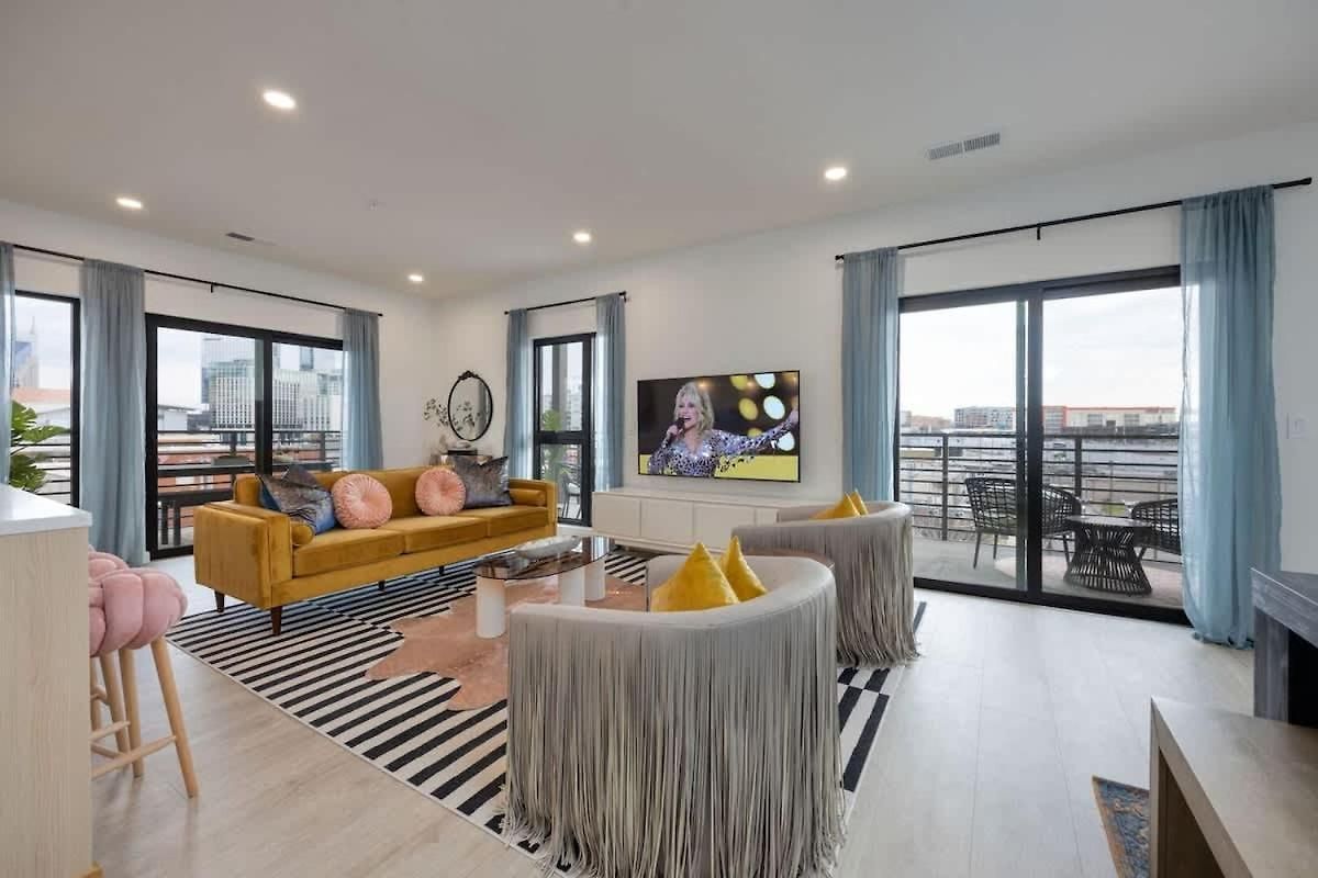 Holiday home Hyve-the Dolly Parton Experience-private Balcony