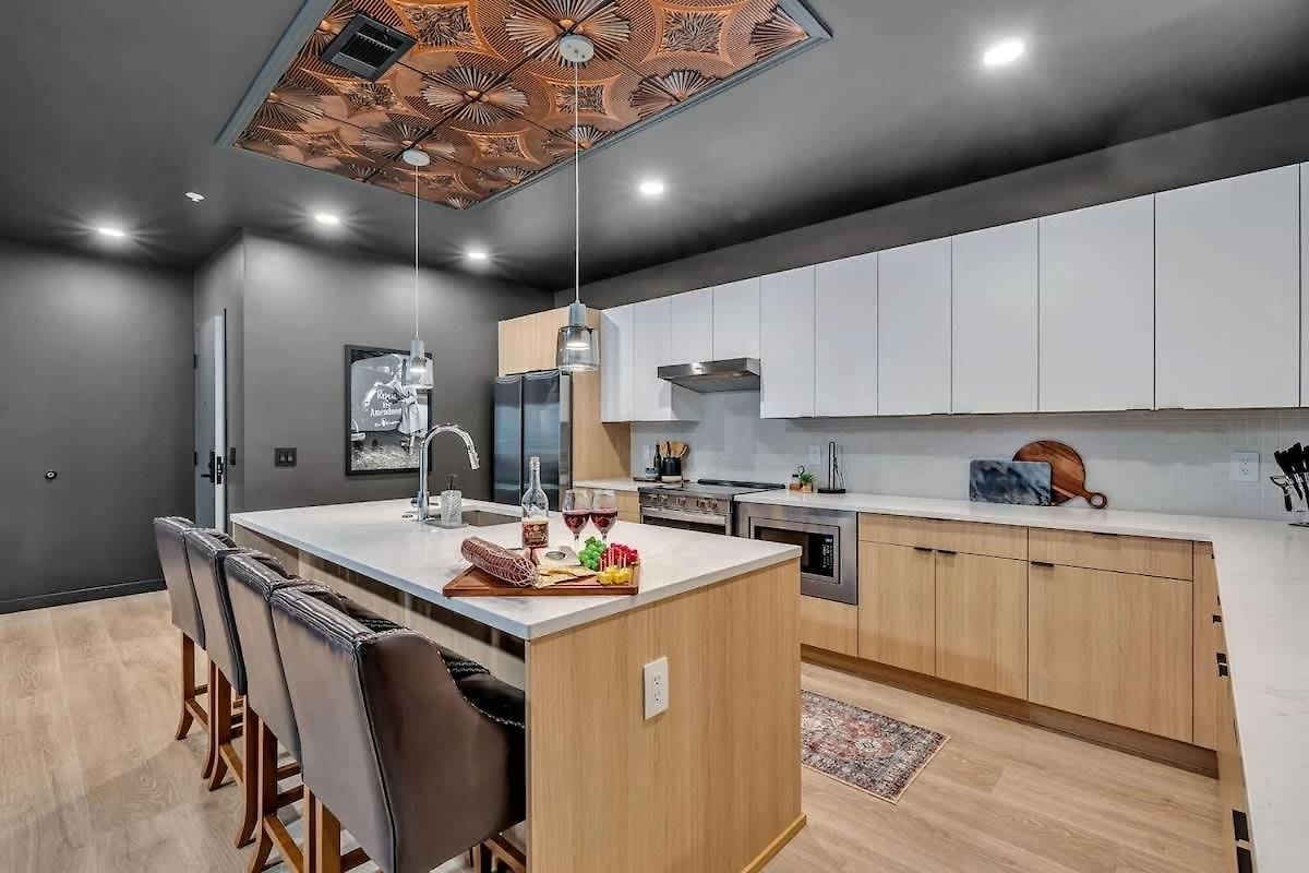 Hyve - Tropical Penthouse - Pool & Gym Holiday home Nashville