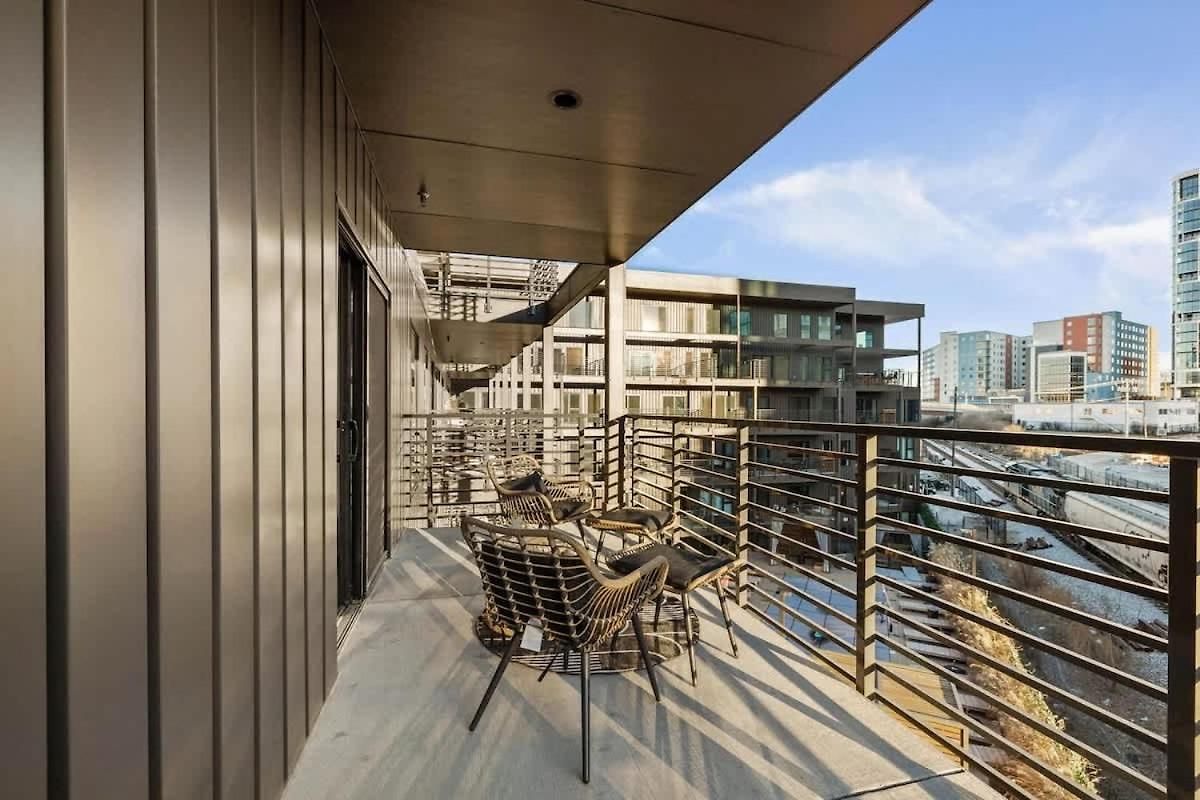 Hyve - Tropical Penthouse - Pool & Gym *