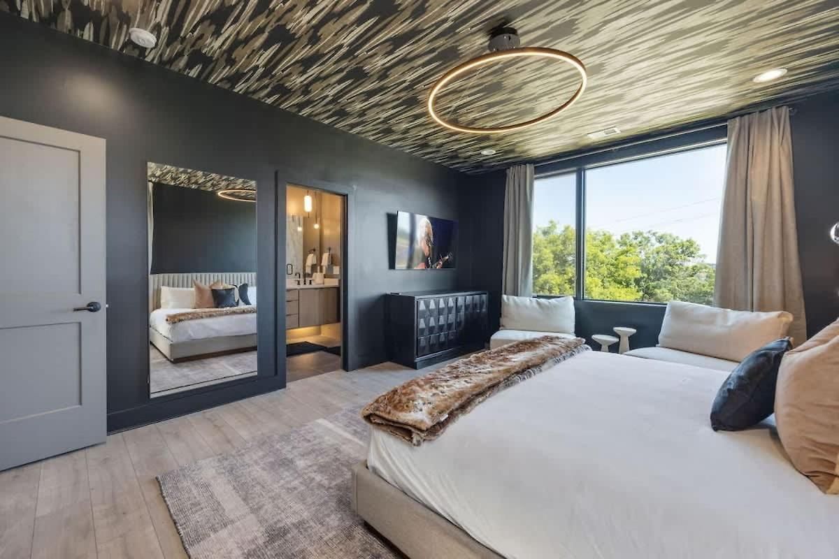 Enchant - Stunning Views - Modern Luxe