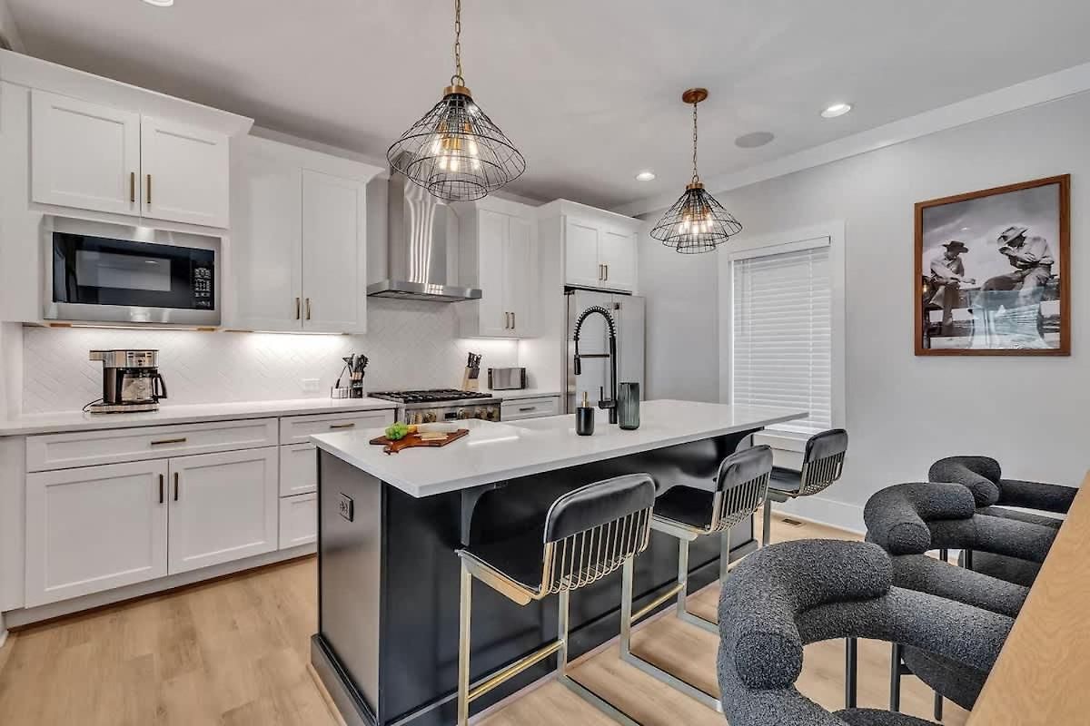 Resonant - 2 Townhomes - 2 Private Rooftop Decks