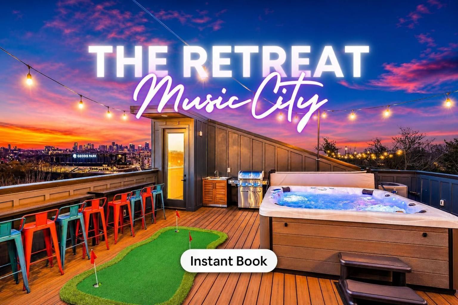 Luxury Hot Tub & Rooftop Deck Downtown