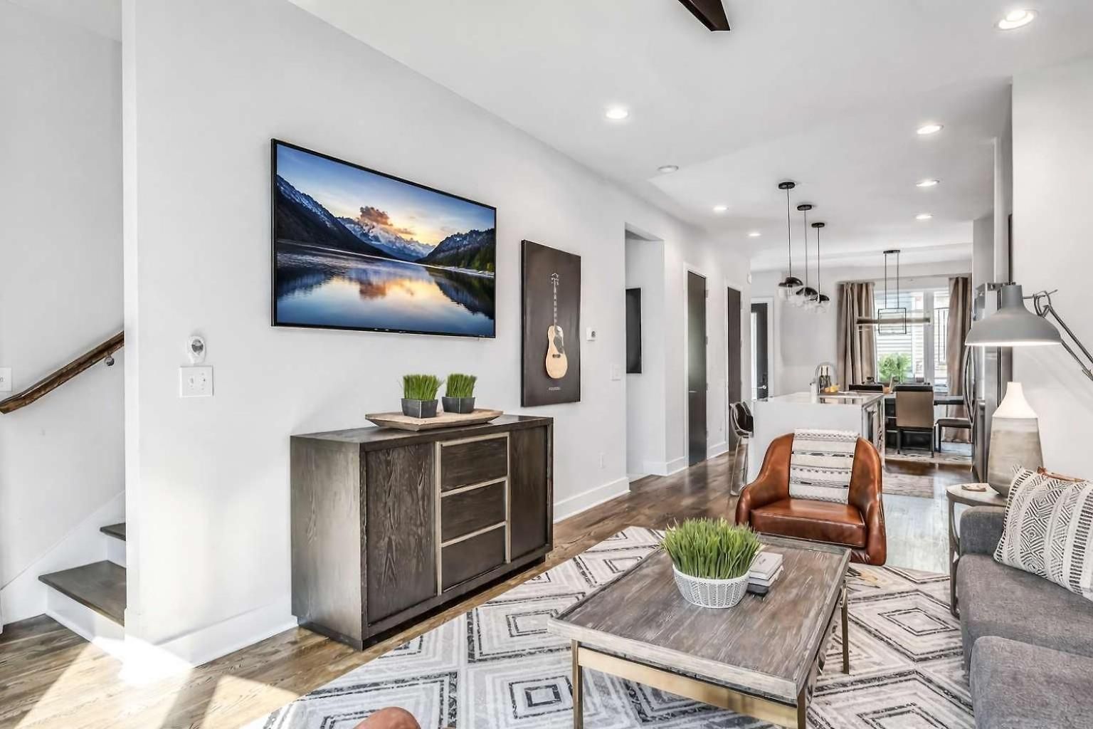 Cowgirl's Hideaway-rooftop Patio- 2 Mi To Broadway Holiday home