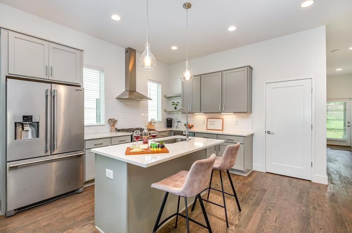 Holiday home Hurst House - 4 Stylish Homes - Mins To Germantown Nashville