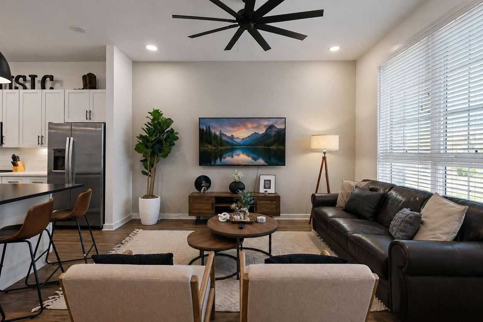Charmer - Private Rooftop - Sleeps 14