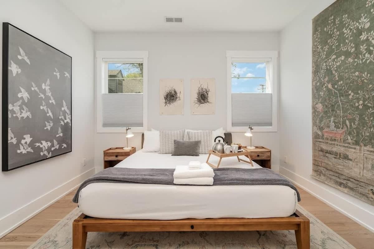 Holiday home The Acklen-private Balcony-4 Mins To Broadway Nashville