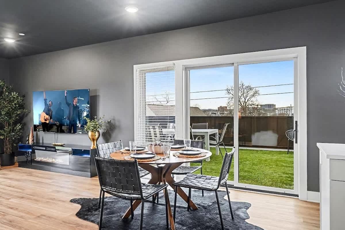 Sunset-expansive Patio & Hot Tub-mins To Broadway *