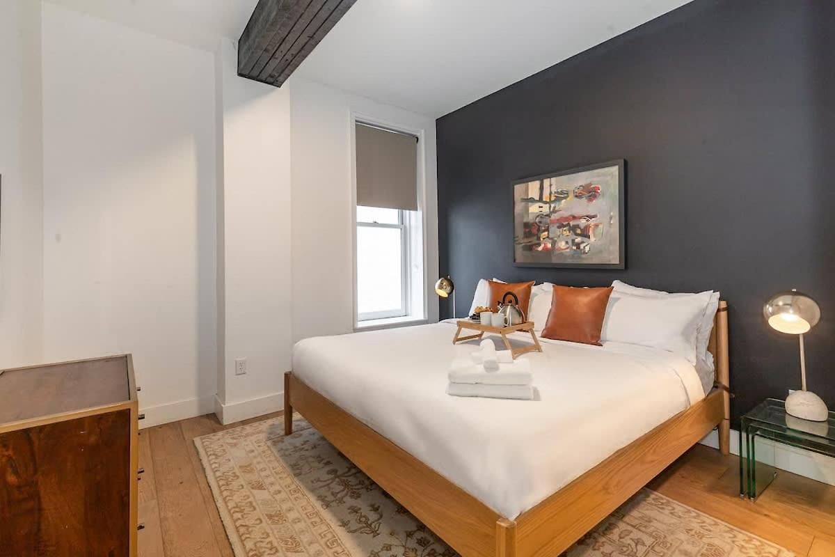 The Saddlery-tracklist-2 Units-walk To Broadway Holiday home