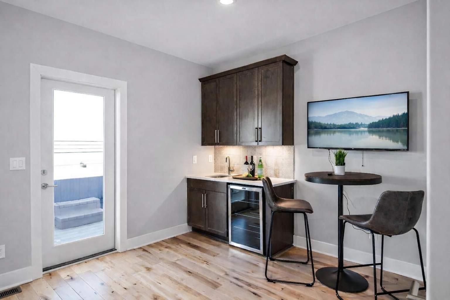Side By Side Nash Homes - Relaxing Rooftop Patios *